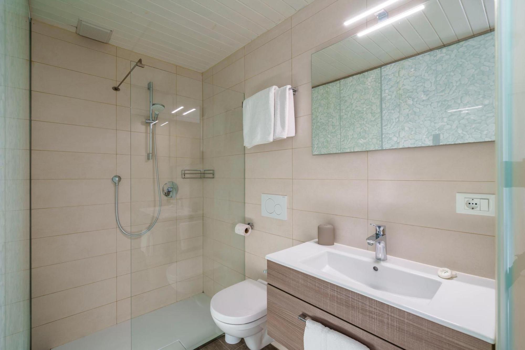 Hotel Appartement Lahngut 네어스 외부 사진