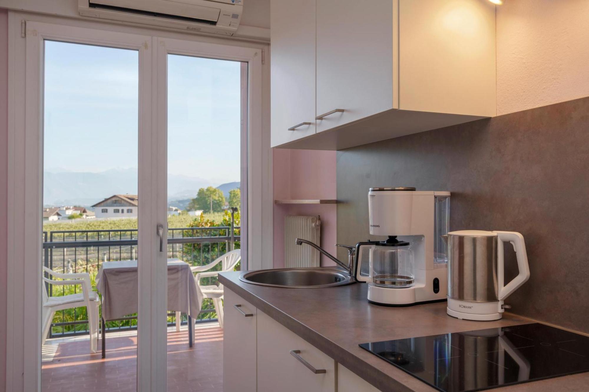Hotel Appartement Lahngut 네어스 외부 사진